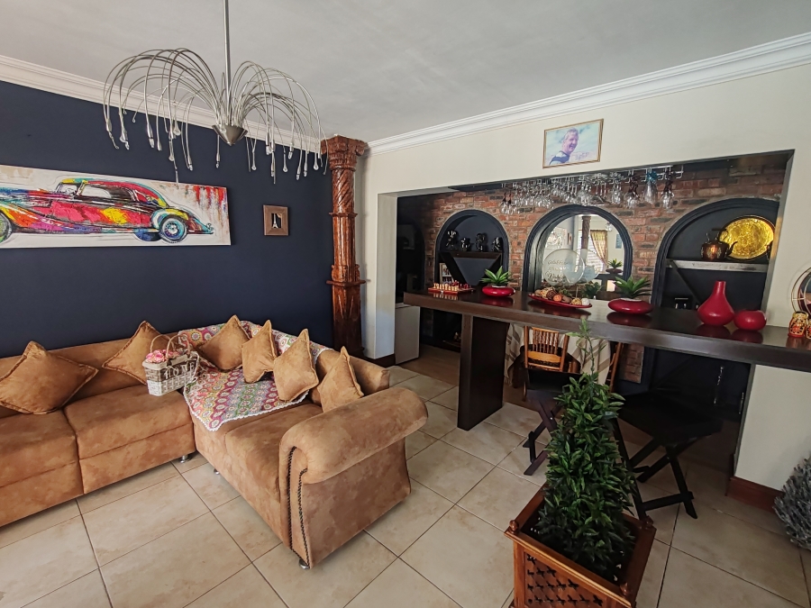4 Bedroom Property for Sale in Strelitzia Park Eastern Cape